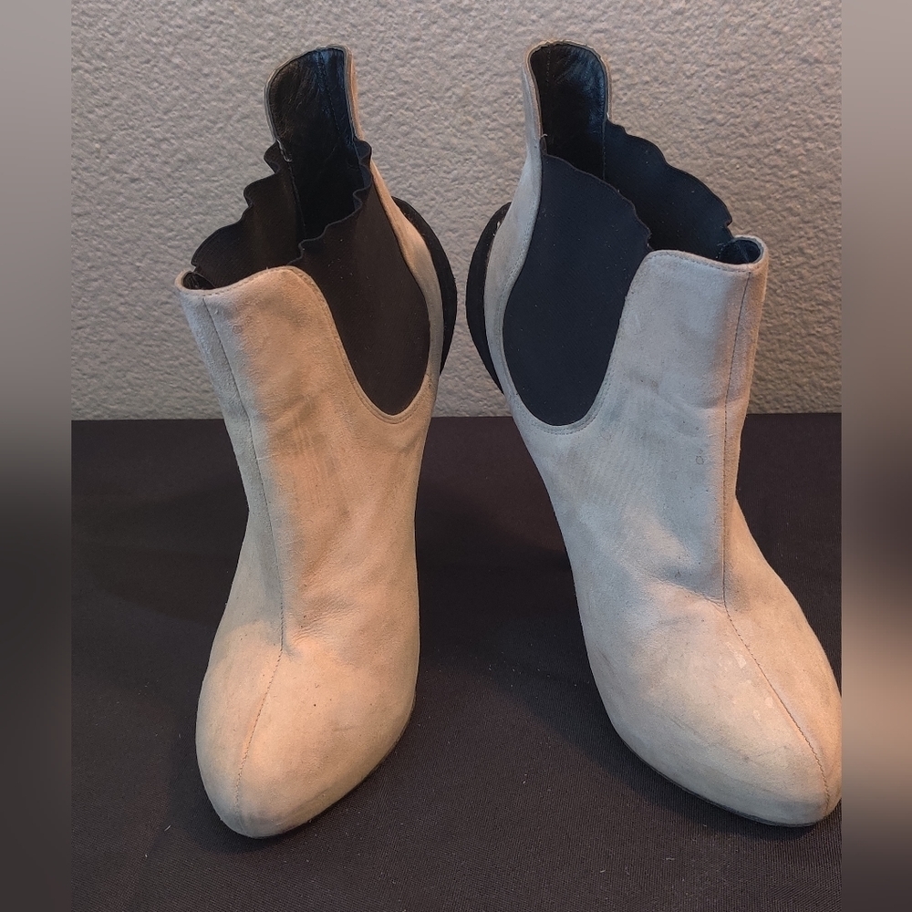 Giuseppe Zanotti Suede Two-tone Cream and Black Heeled Booties